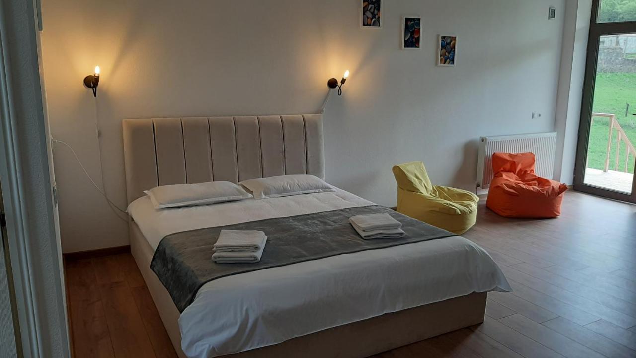 Terkhena Hotel Kazbegi Luaran gambar