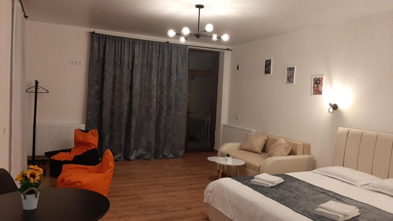 Terkhena Hotel Kazbegi Luaran gambar