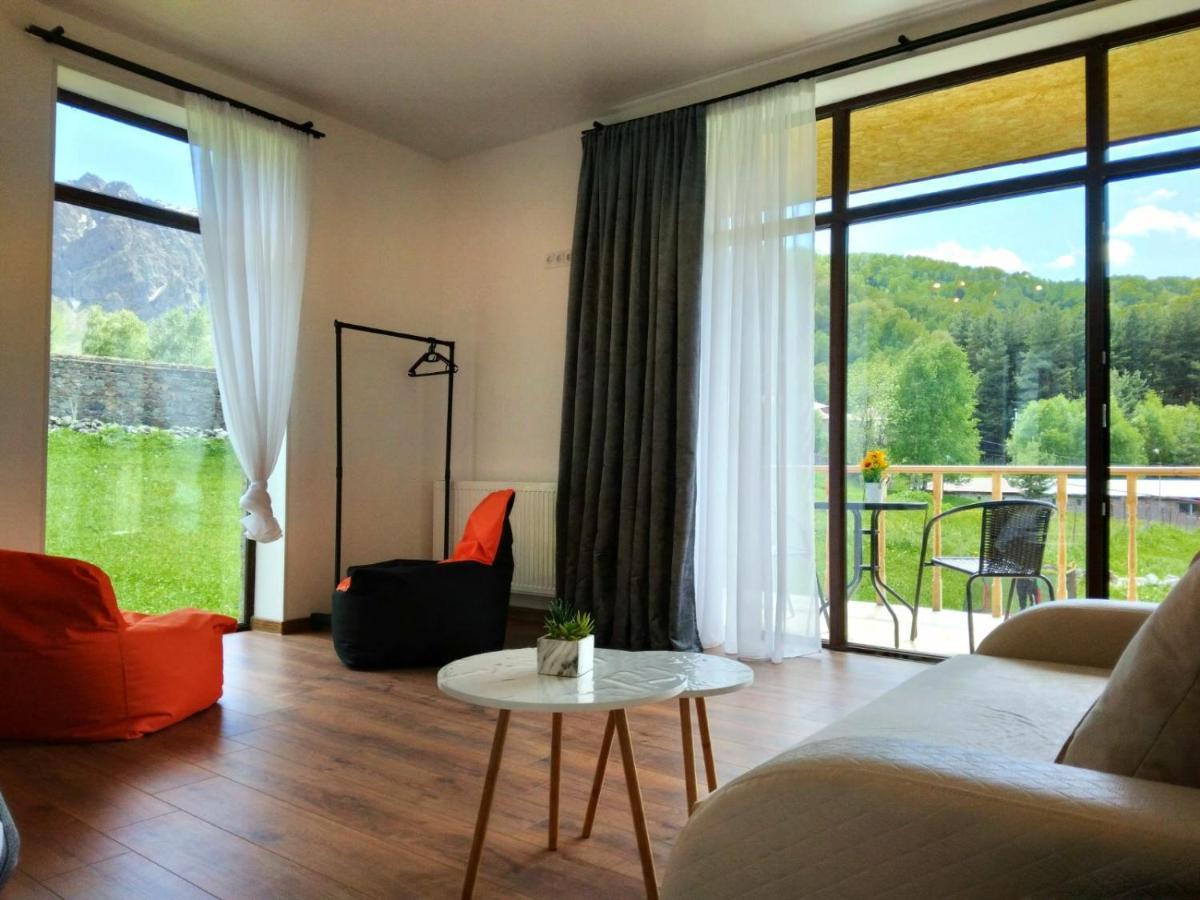 Terkhena Hotel Kazbegi Luaran gambar