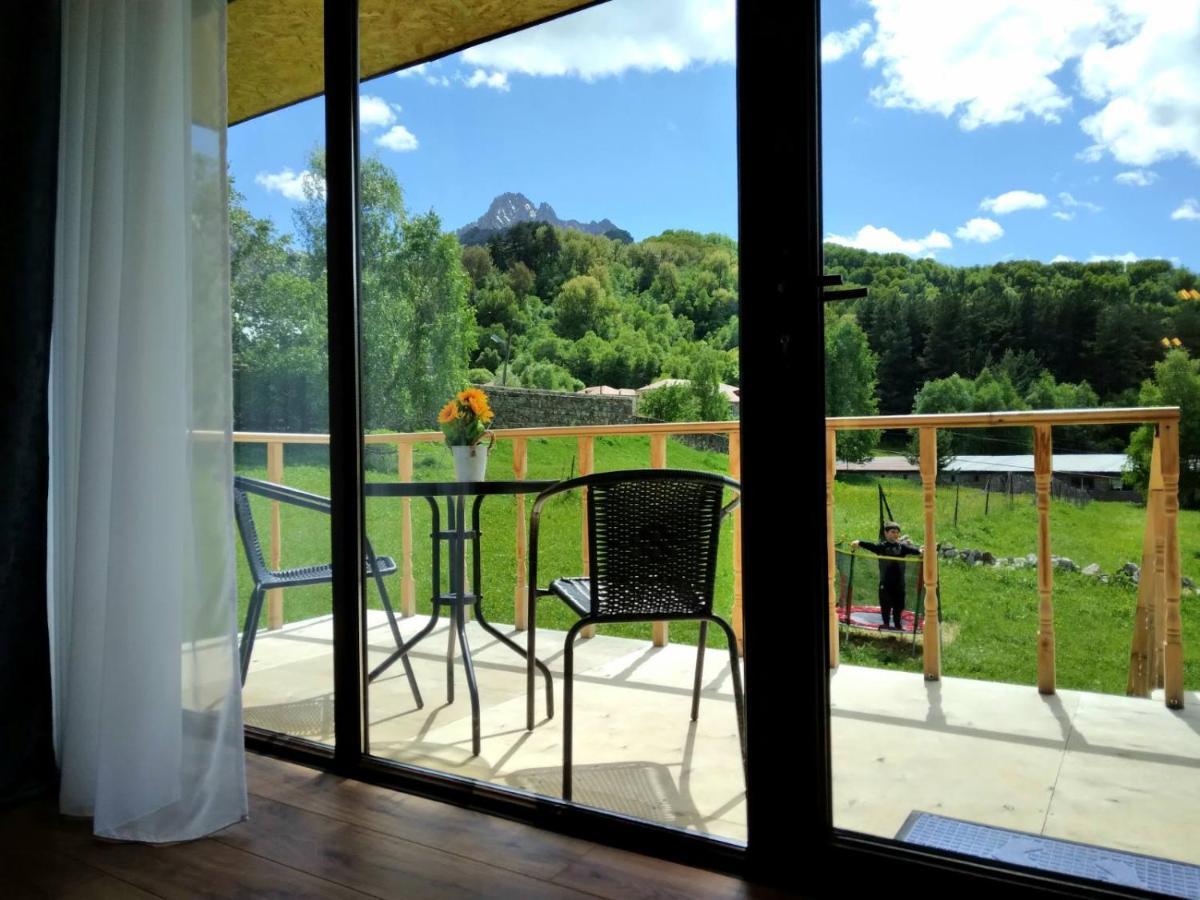 Terkhena Hotel Kazbegi Luaran gambar