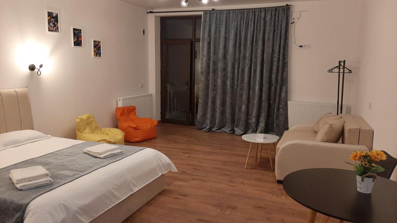 Terkhena Hotel Kazbegi Luaran gambar
