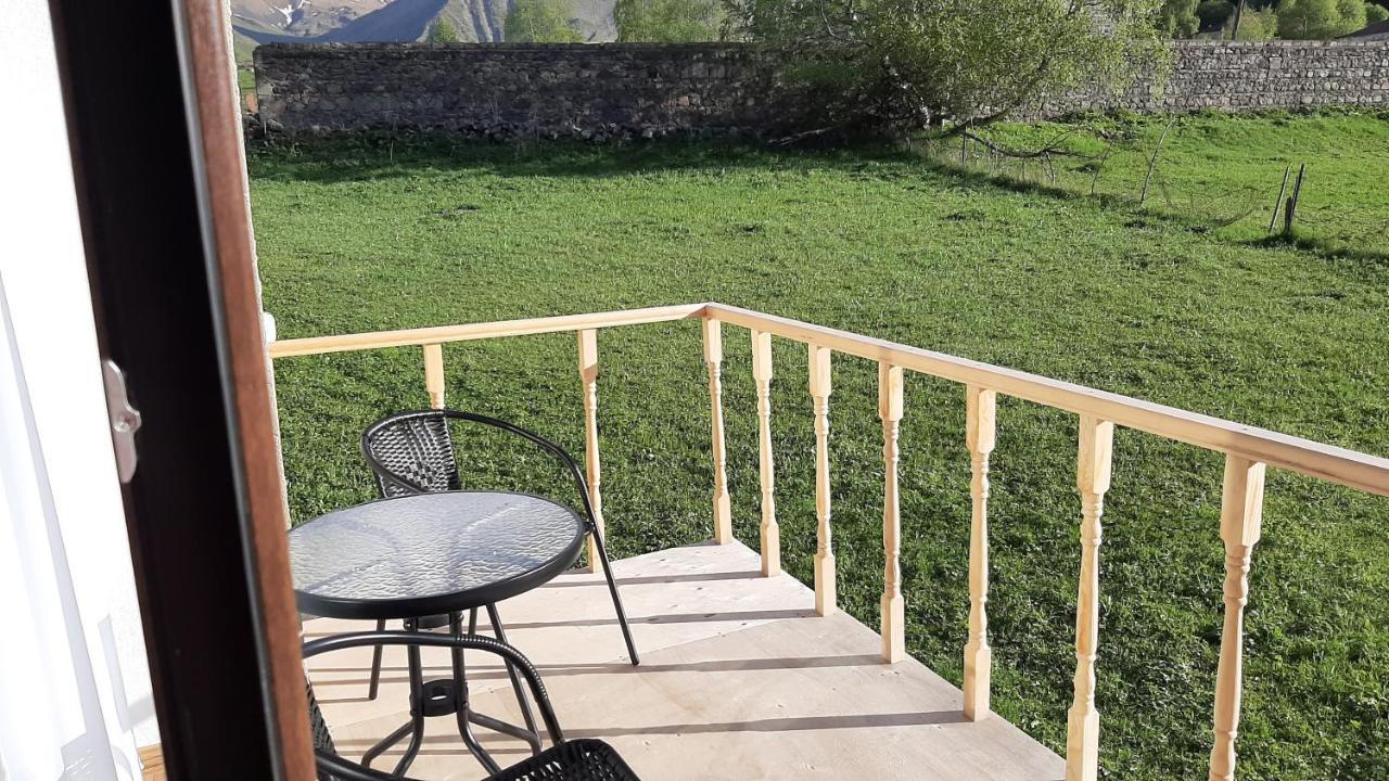 Terkhena Hotel Kazbegi Luaran gambar