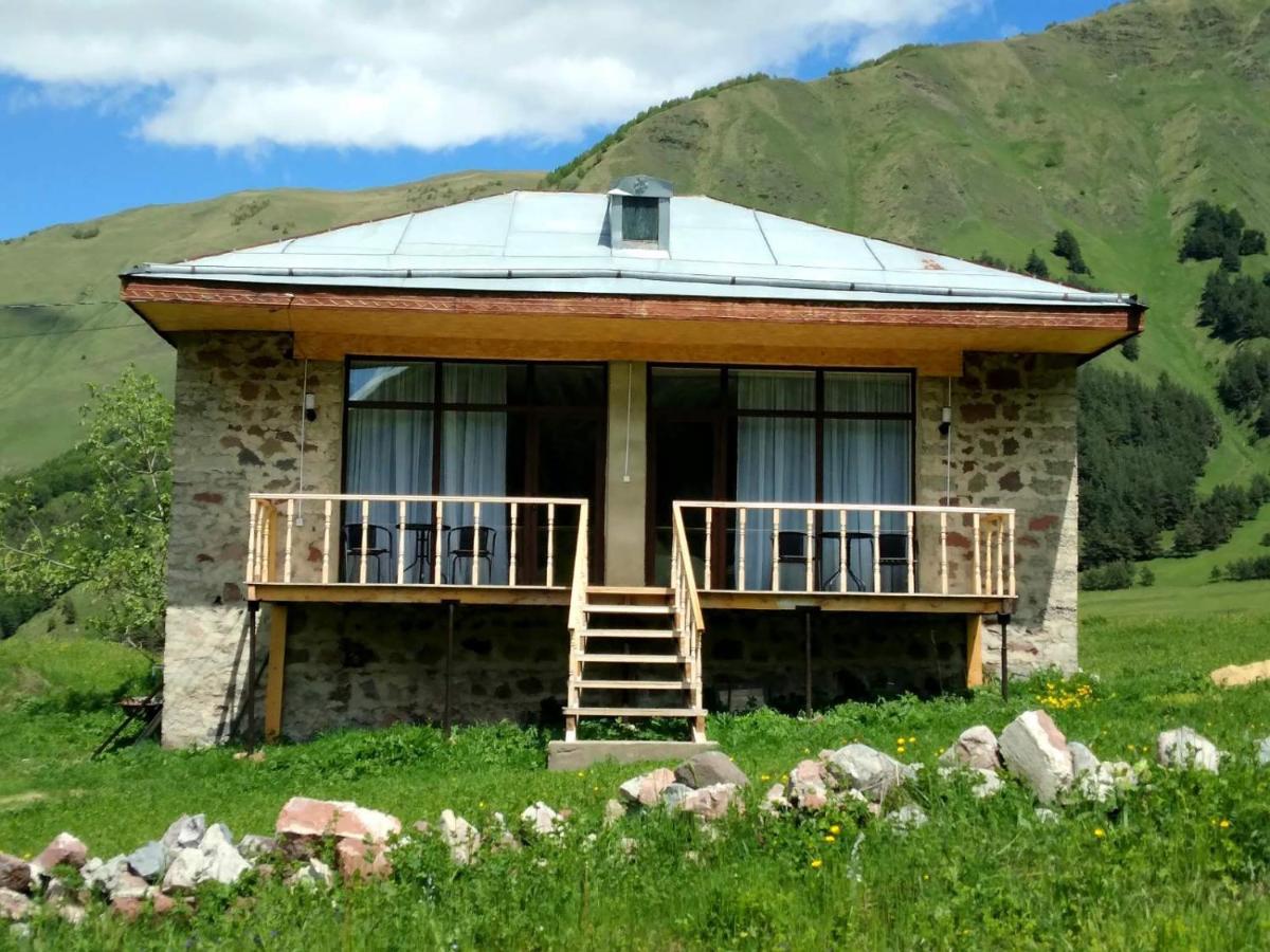 Terkhena Hotel Kazbegi Luaran gambar